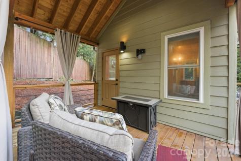 37 Coach Club Road Highlands NC 28741
