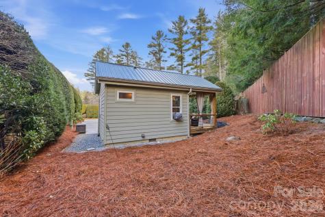 37 Coach Club Road Highlands NC 28741