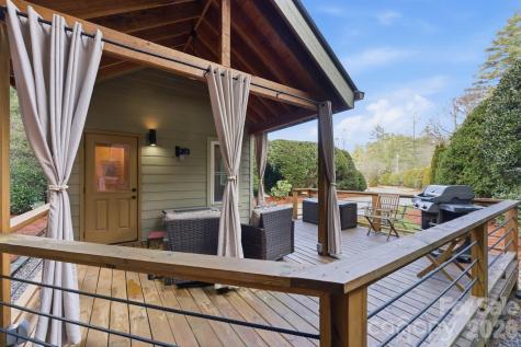 37 Coach Club Road Highlands NC 28741