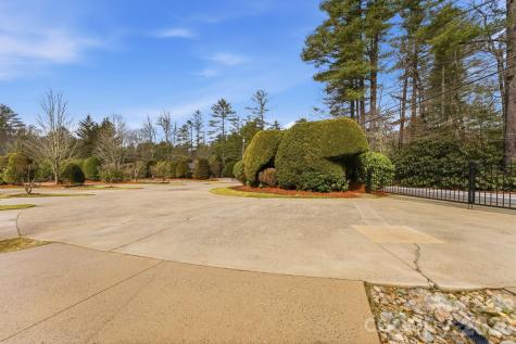 37 Coach Club Road Highlands NC 28741