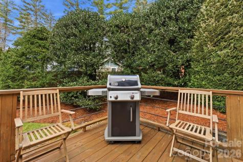 37 Coach Club Road Highlands NC 28741