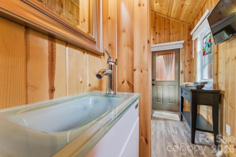 37 Coach Club Road Highlands NC 28741