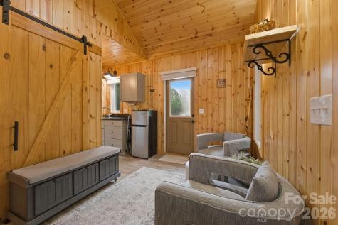 37 Coach Club Road Highlands NC 28741