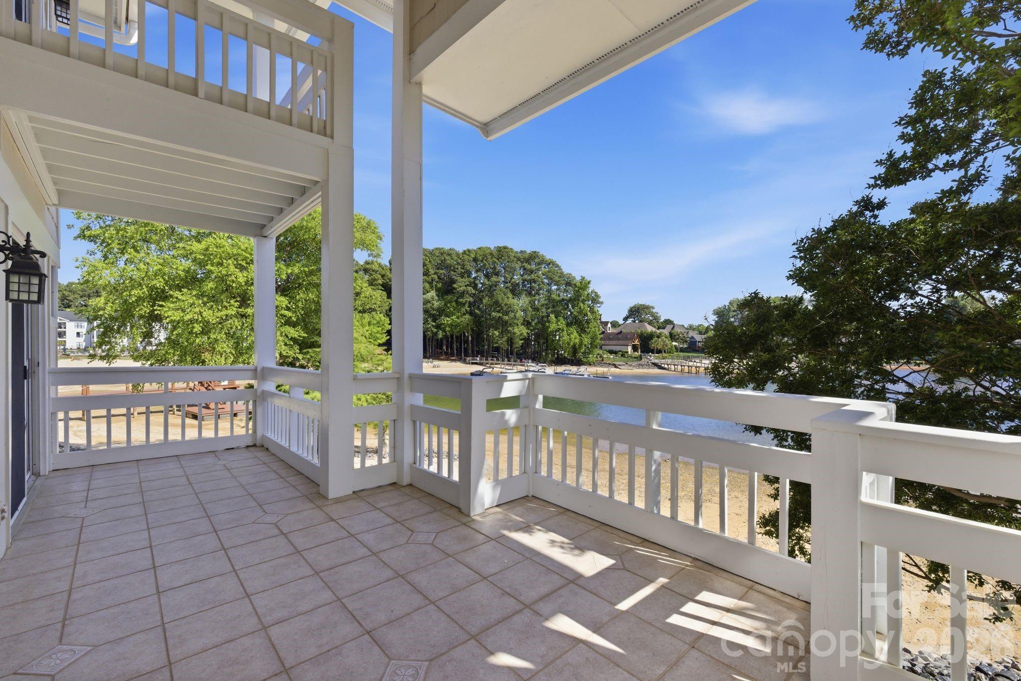17925 Kings Point Drive Cornelius NC 28031
