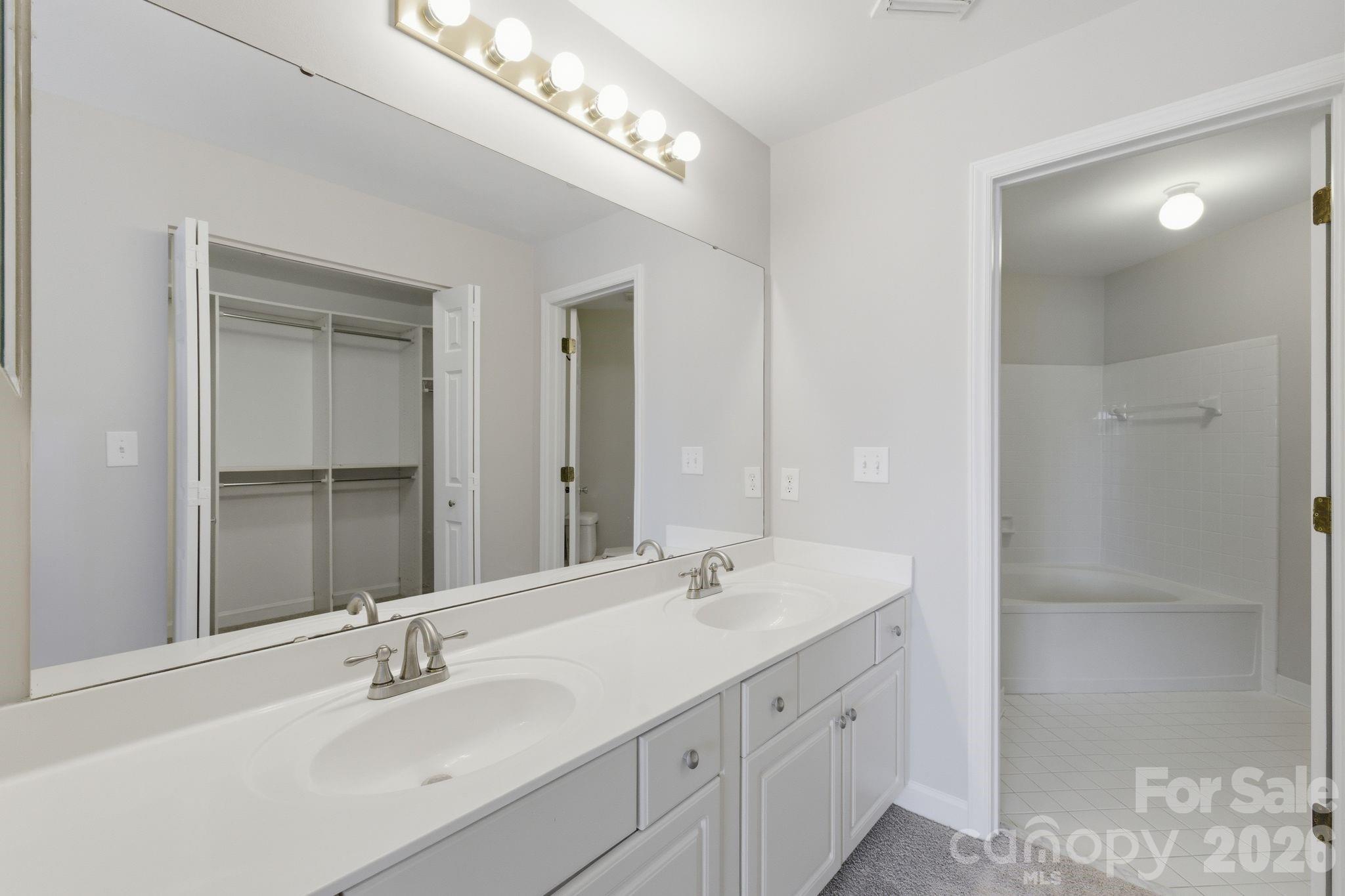 17925 Kings Point Drive Cornelius NC 28031