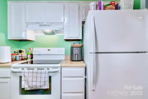 3215 Heathstead Place Charlotte NC 28210