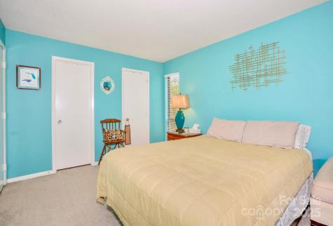 3215 Heathstead Place Charlotte NC 28210