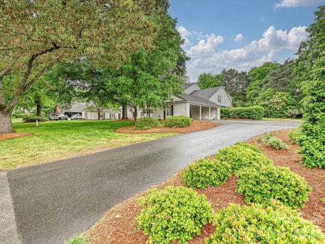 7004 Quail Hill Road Charlotte NC 28210