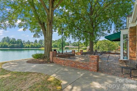 7004 Quail Hill Road Charlotte NC 28210