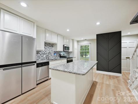 7004 Quail Hill Road Charlotte NC 28210