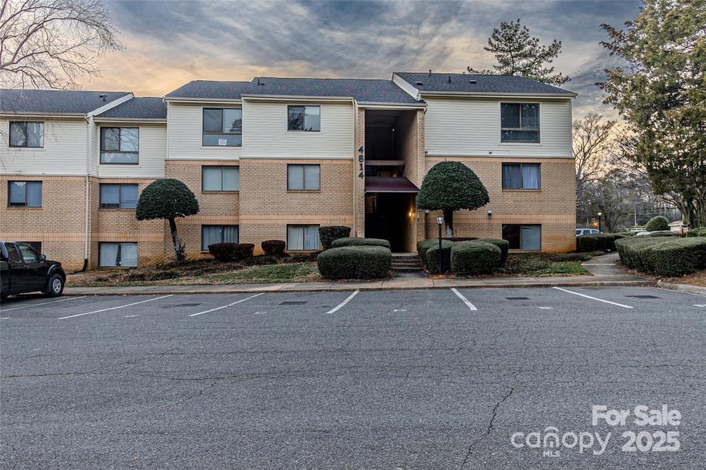 4814 Spring Lake Drive Charlotte NC 28212