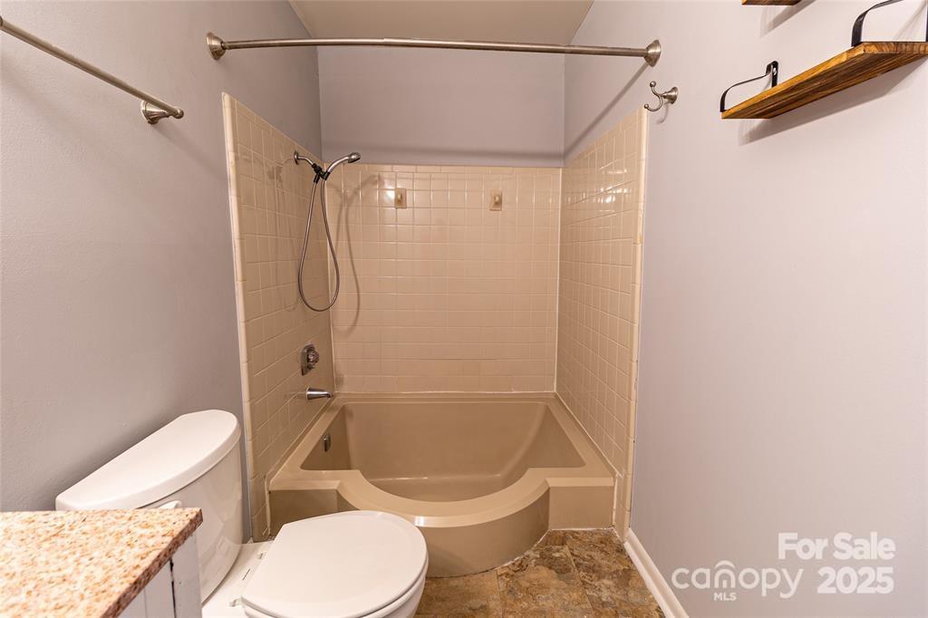 4814 Spring Lake Drive Charlotte NC 28212