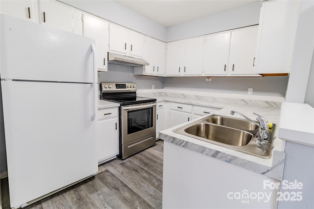 4814 Spring Lake Drive Charlotte NC 28212