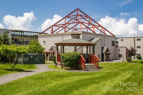 301 Pinnacle Inn Road Beech Mountain NC 28604