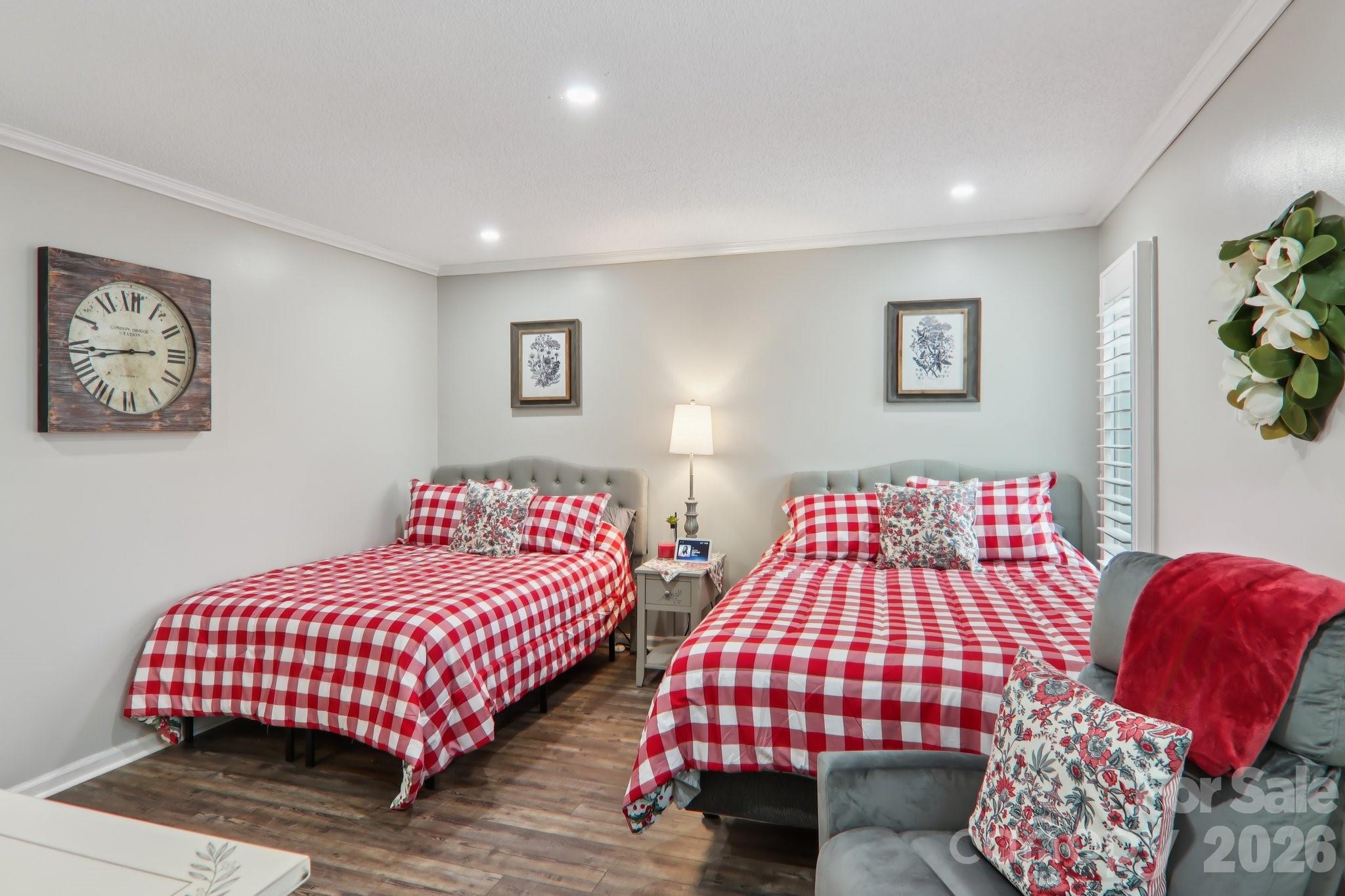 1601 Fleetwood Plaza Hendersonville NC 28739