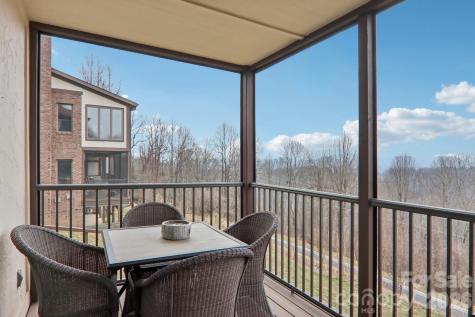 1601 Fleetwood Plaza Hendersonville NC 28739