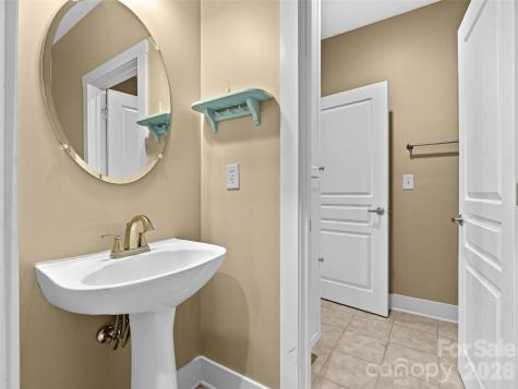 9 Kenilworth Knoll Asheville NC 28805