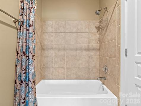 9 Kenilworth Knoll Asheville NC 28805