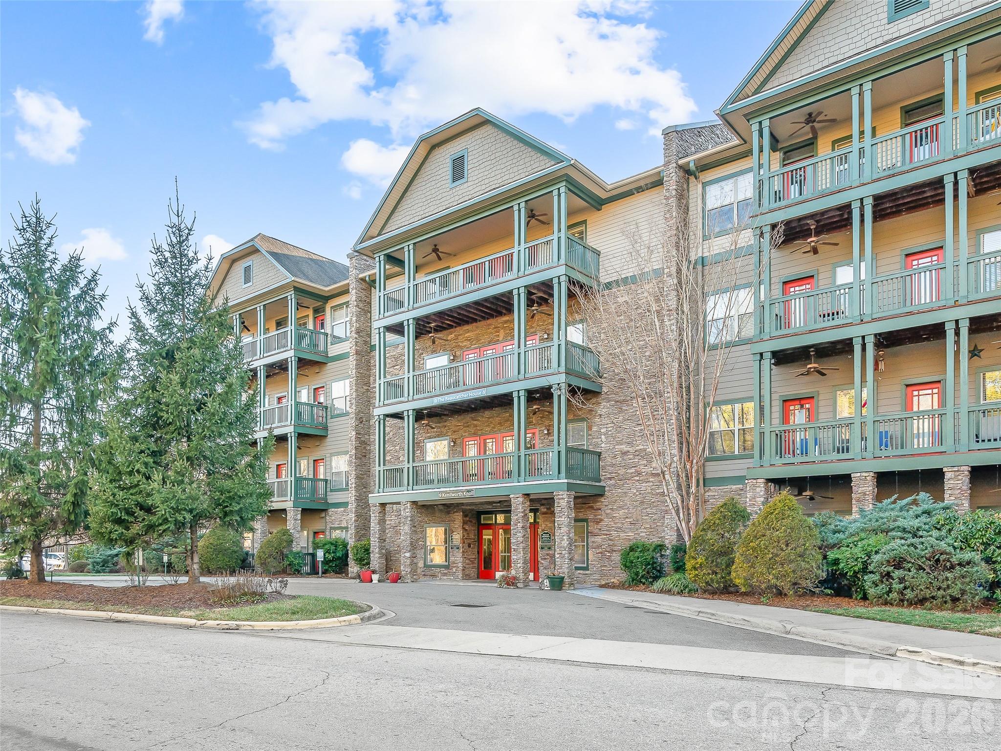 9 Kenilworth Knoll Asheville NC 28805