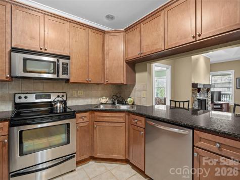 9 Kenilworth Knoll Asheville NC 28805