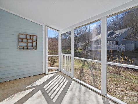 102 Llama Way Black Mountain NC 28711