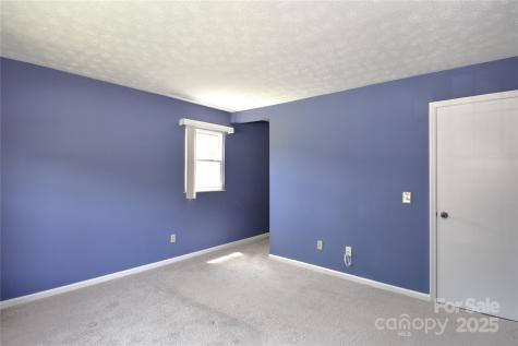 35 Capri Lane Hendersonville NC 28791