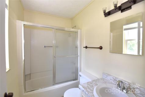 35 Capri Lane Hendersonville NC 28791