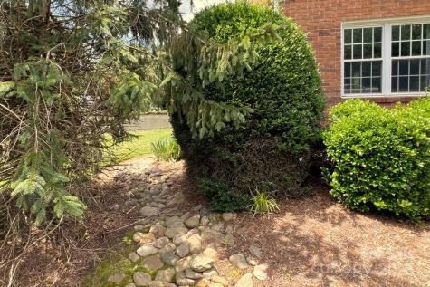 35 Capri Lane Hendersonville NC 28791