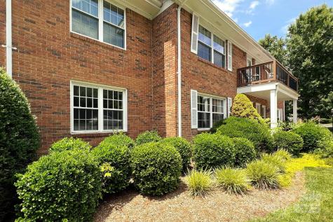 35 Capri Lane Hendersonville NC 28791