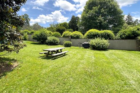 35 Capri Lane Hendersonville NC 28791