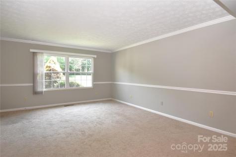 35 Capri Lane Hendersonville NC 28791