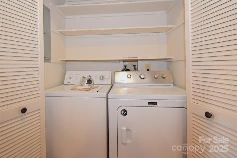 35 Capri Lane Hendersonville NC 28791