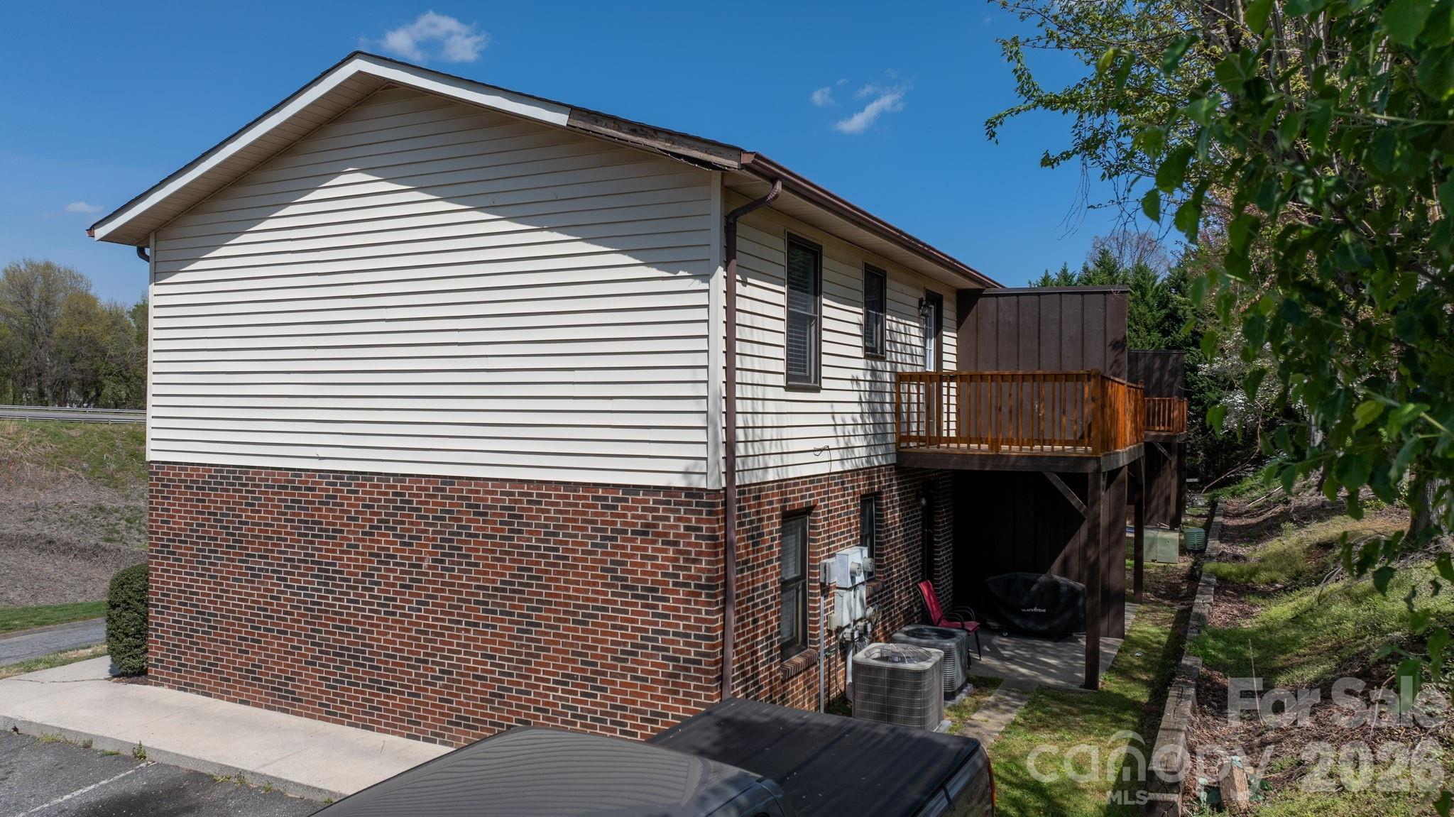 525 12th Street SW Hickory NC 28602