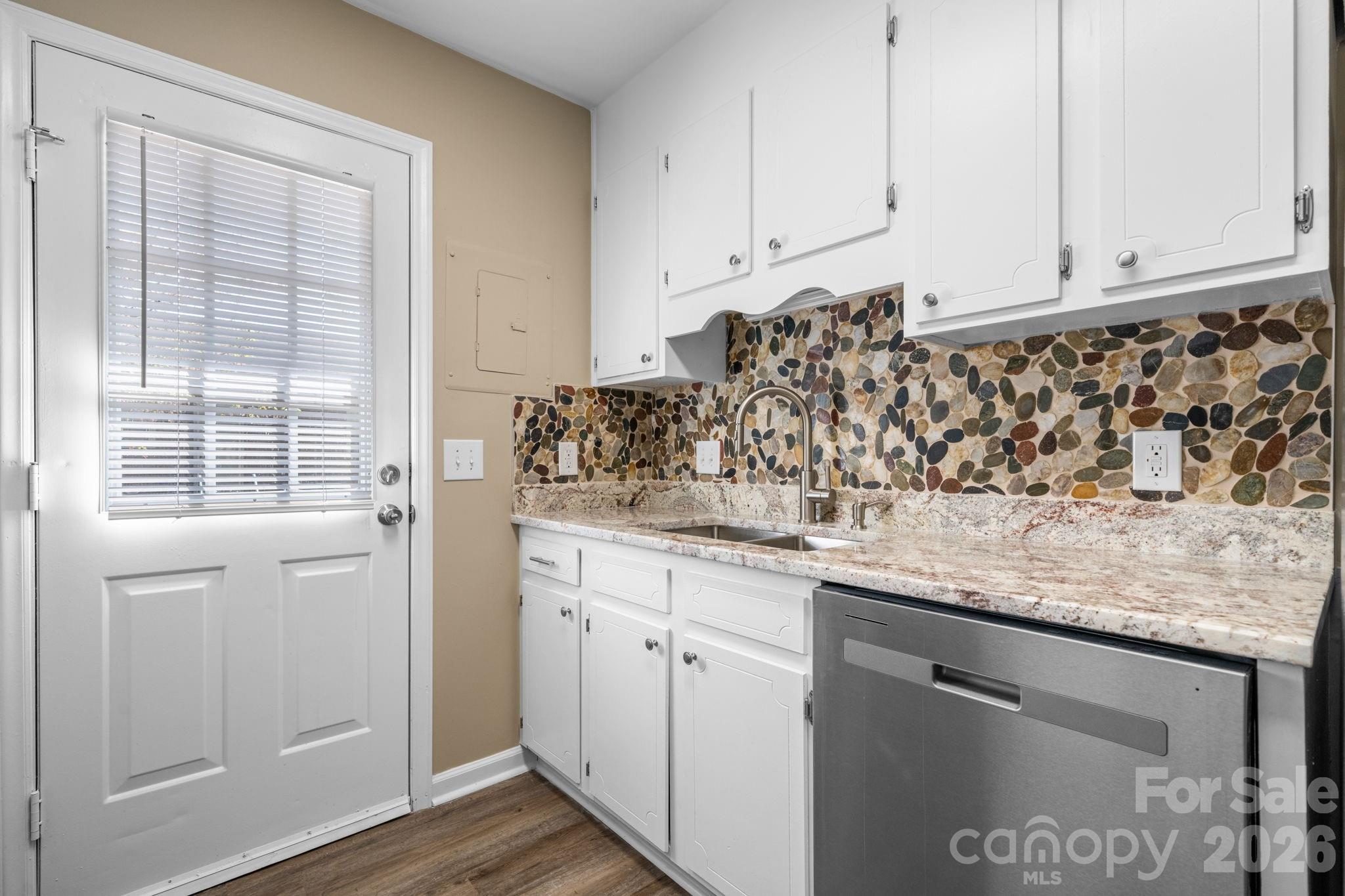 525 12th Street SW Hickory NC 28602