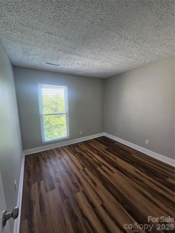 1050 21st Avenue NW Hickory NC 28601