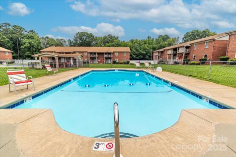 2116 S Main Street Kannapolis NC 28081