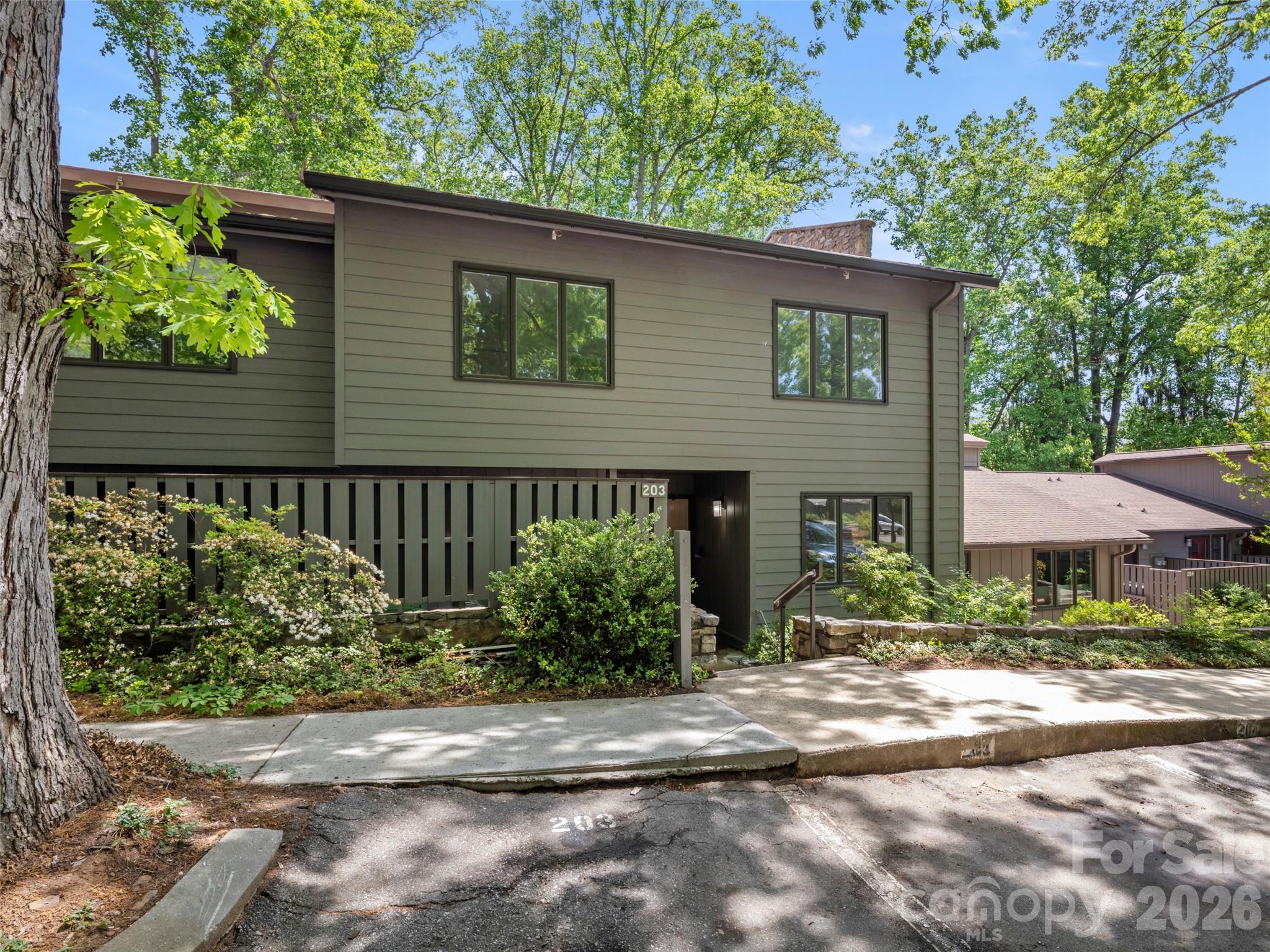 203 Crowfields Drive Asheville NC 28803
