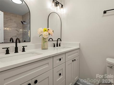 203 Crowfields Drive Asheville NC 28803