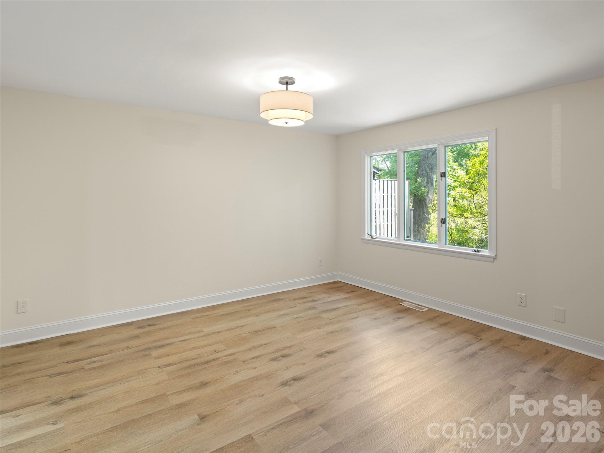 203 Crowfields Drive Asheville NC 28803
