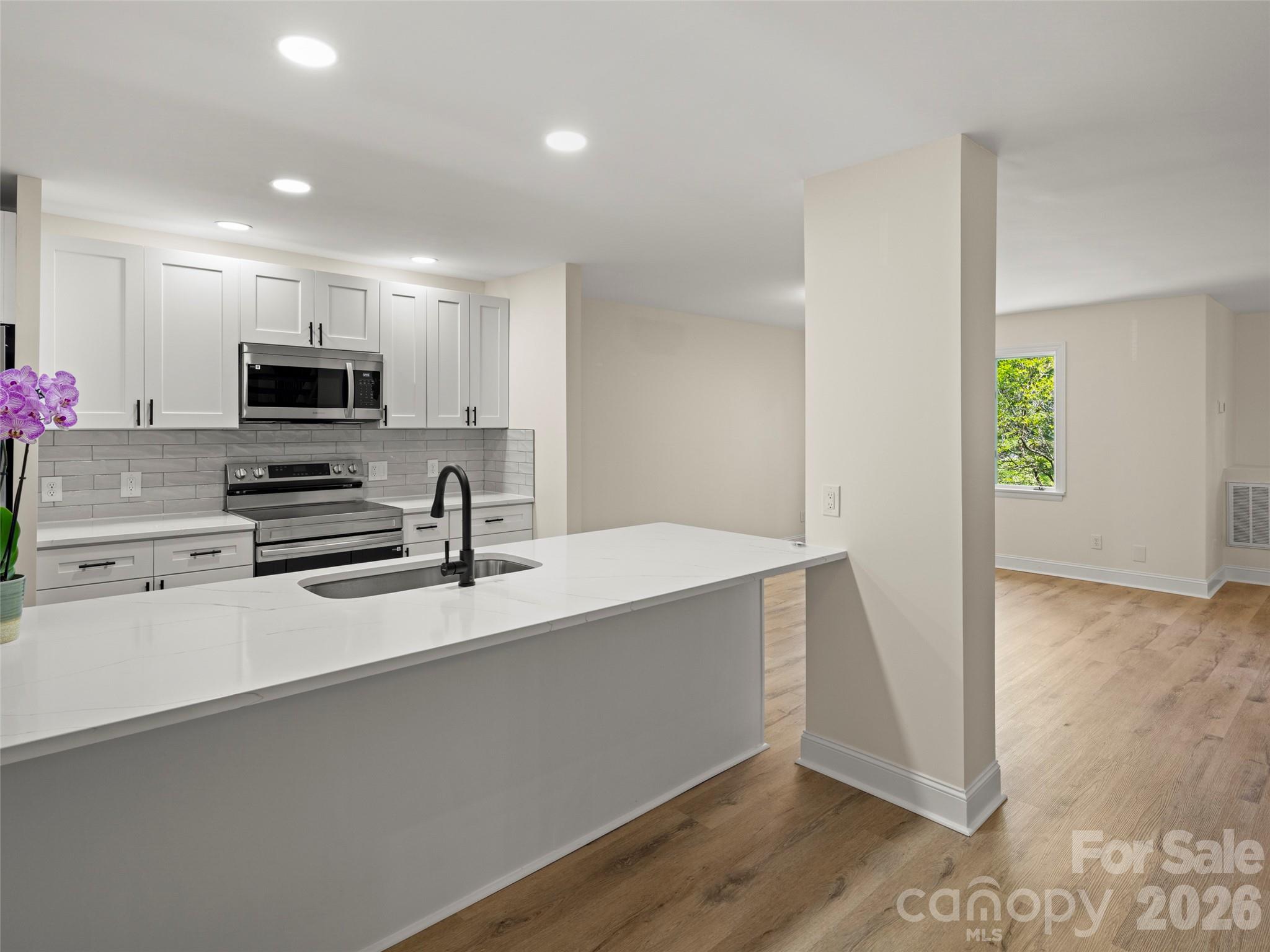 203 Crowfields Drive Asheville NC 28803