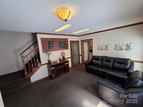 5513 Monroe Road Charlotte NC 28212
