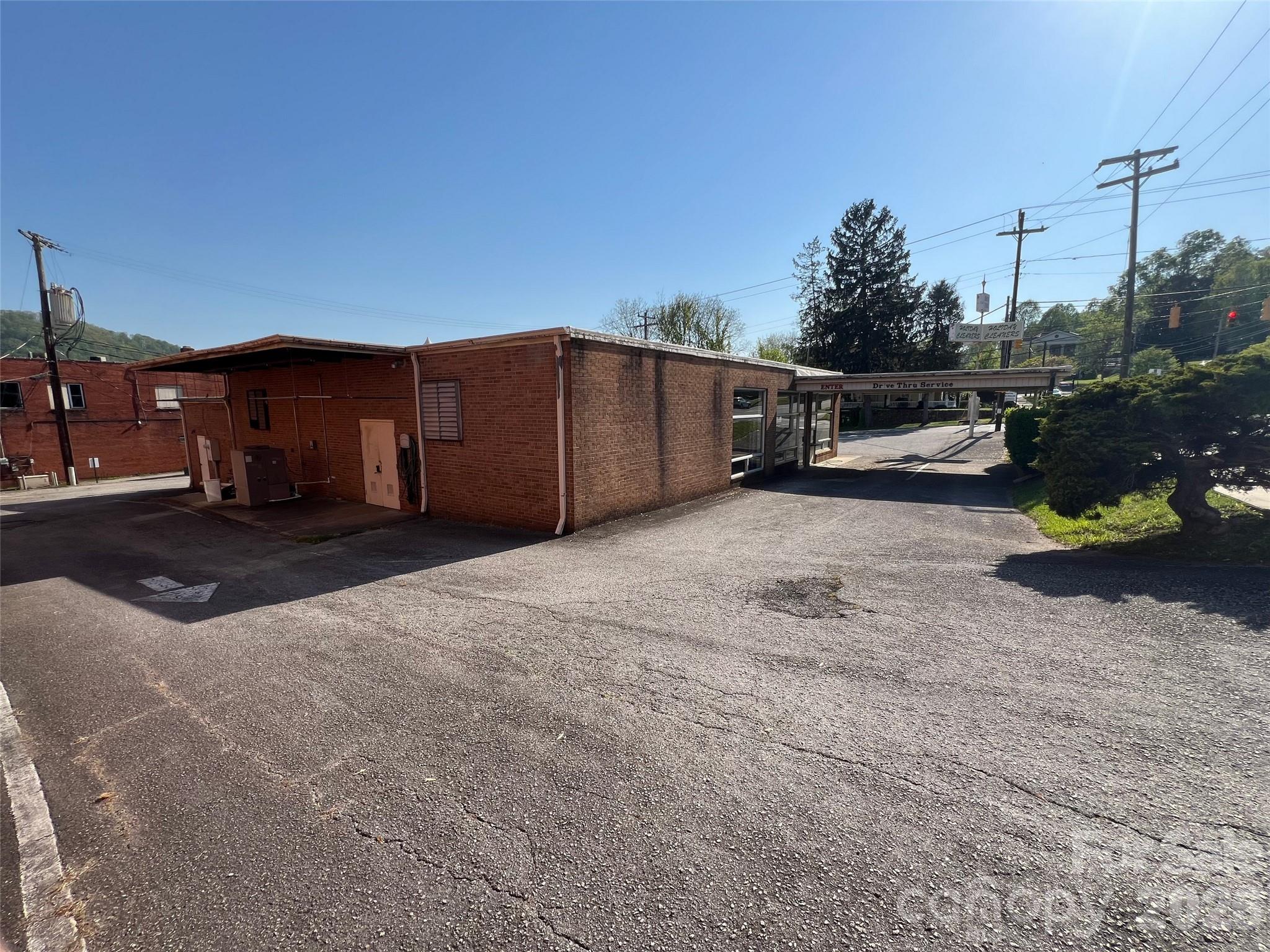 166 N Logan Street Marion NC 28752