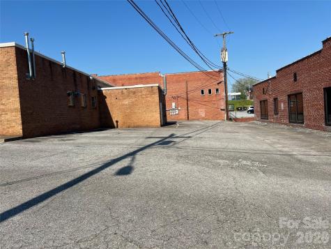 166 N Logan Street Marion NC 28752