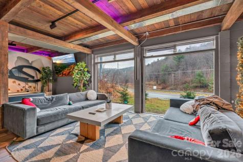 3894 Us Highway 321 S Blowing Rock NC 28605