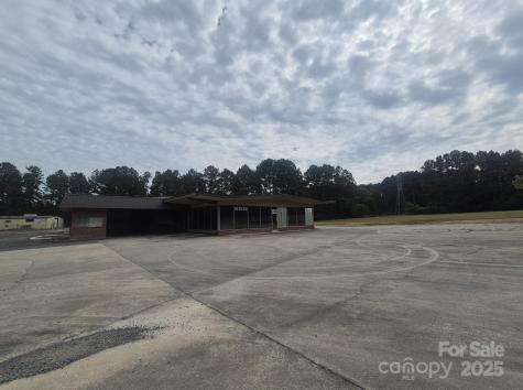 1055 Albemarle Road Troy NC 27371