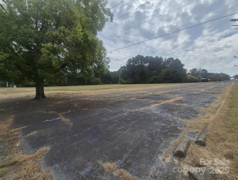 1055 Albemarle Road Troy NC 27371
