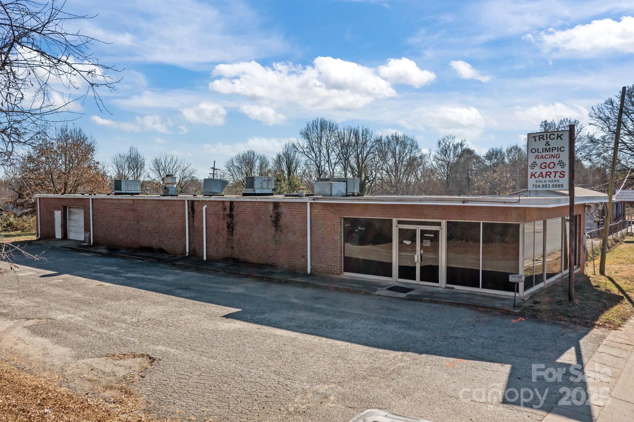 935 Shelton Avenue Statesville NC 28677