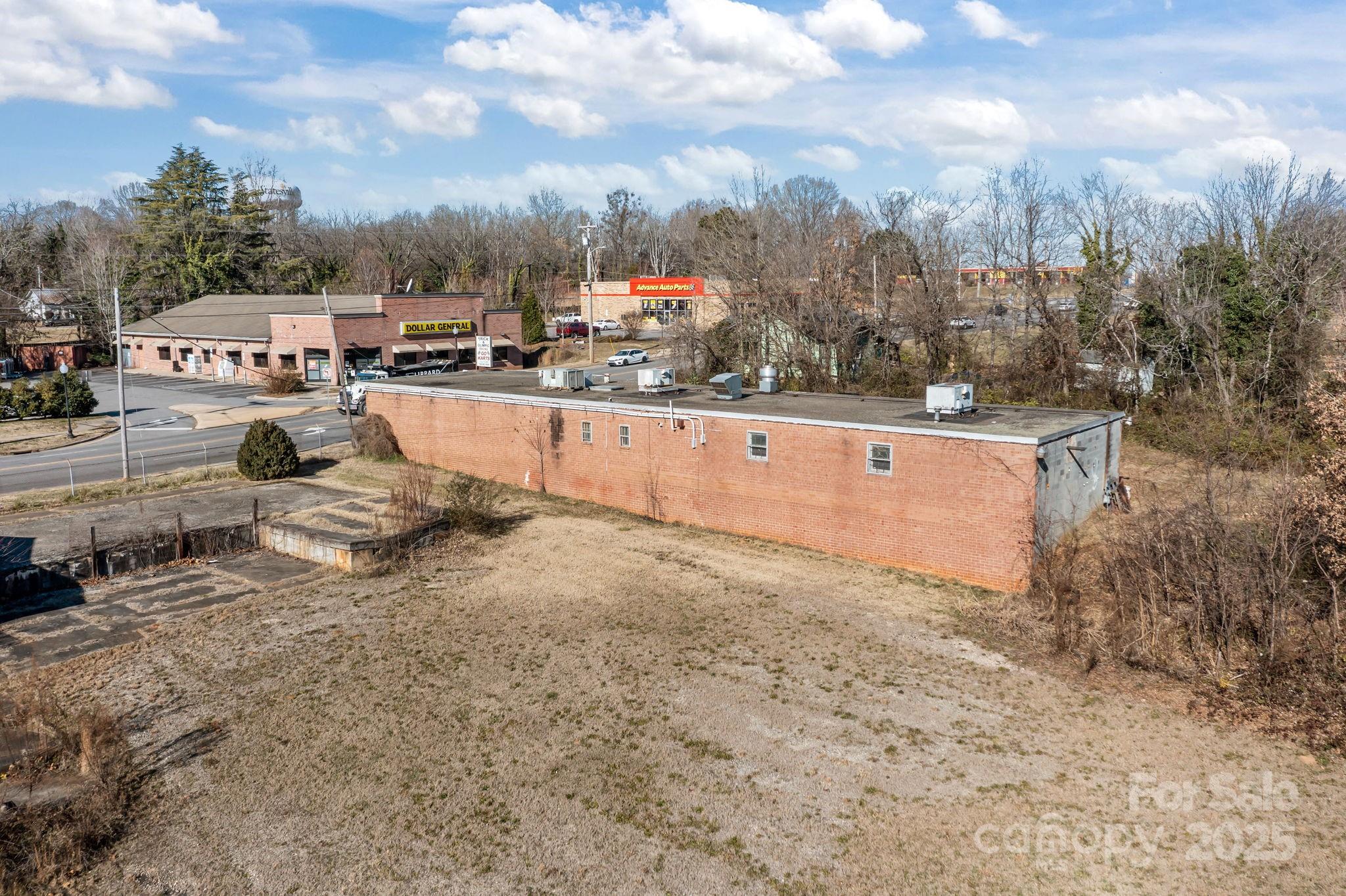 935 Shelton Avenue Statesville NC 28677