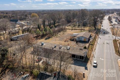 935 Shelton Avenue Statesville NC 28677