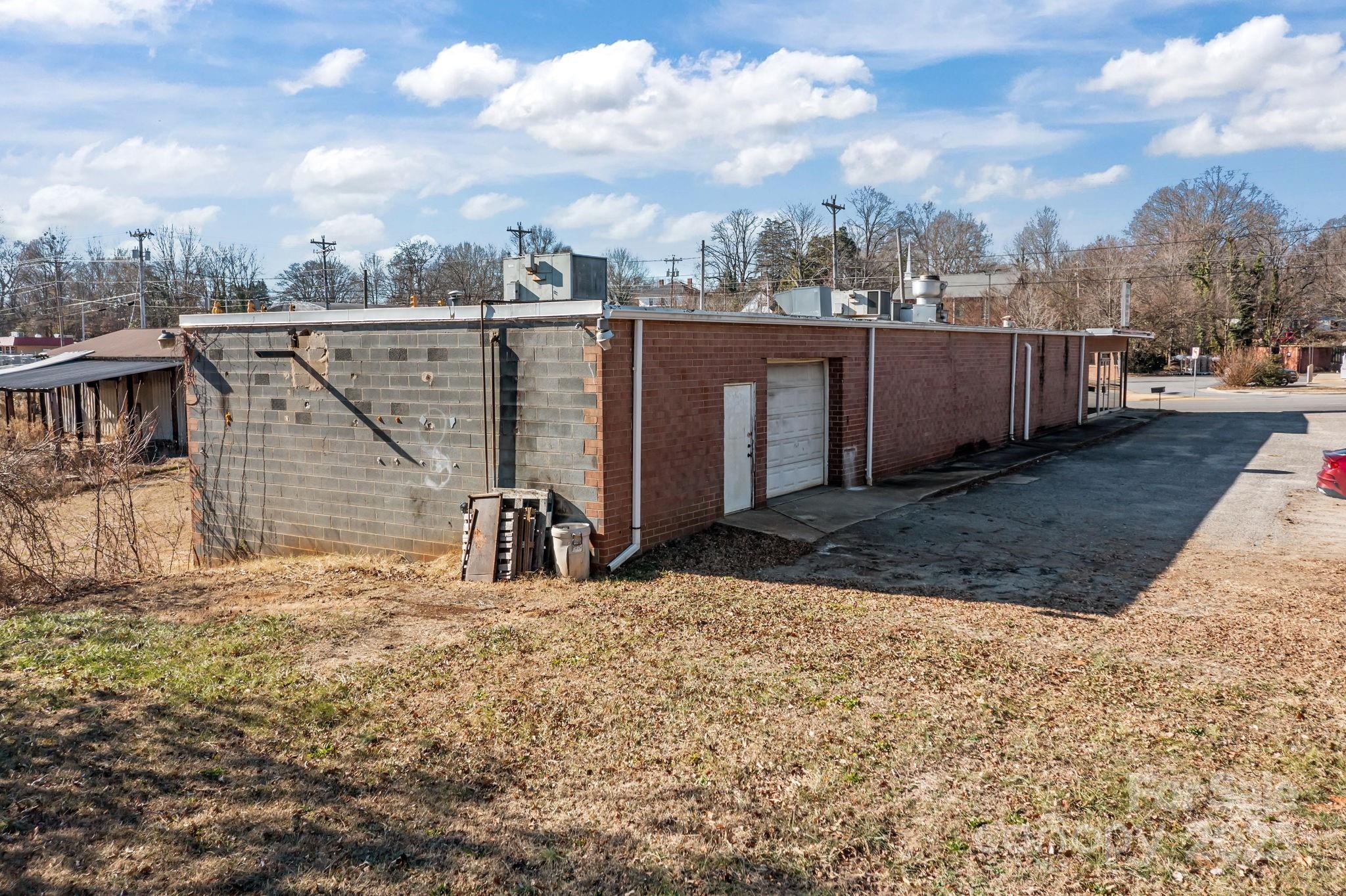 935 Shelton Avenue Statesville NC 28677